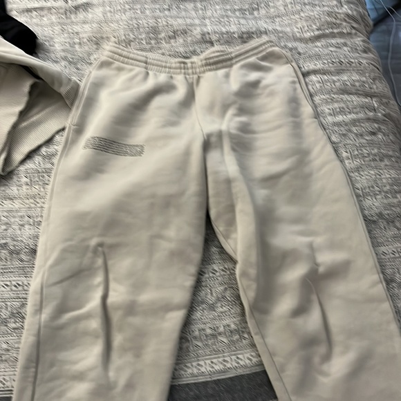 Pangaia - Picture 3 of 9